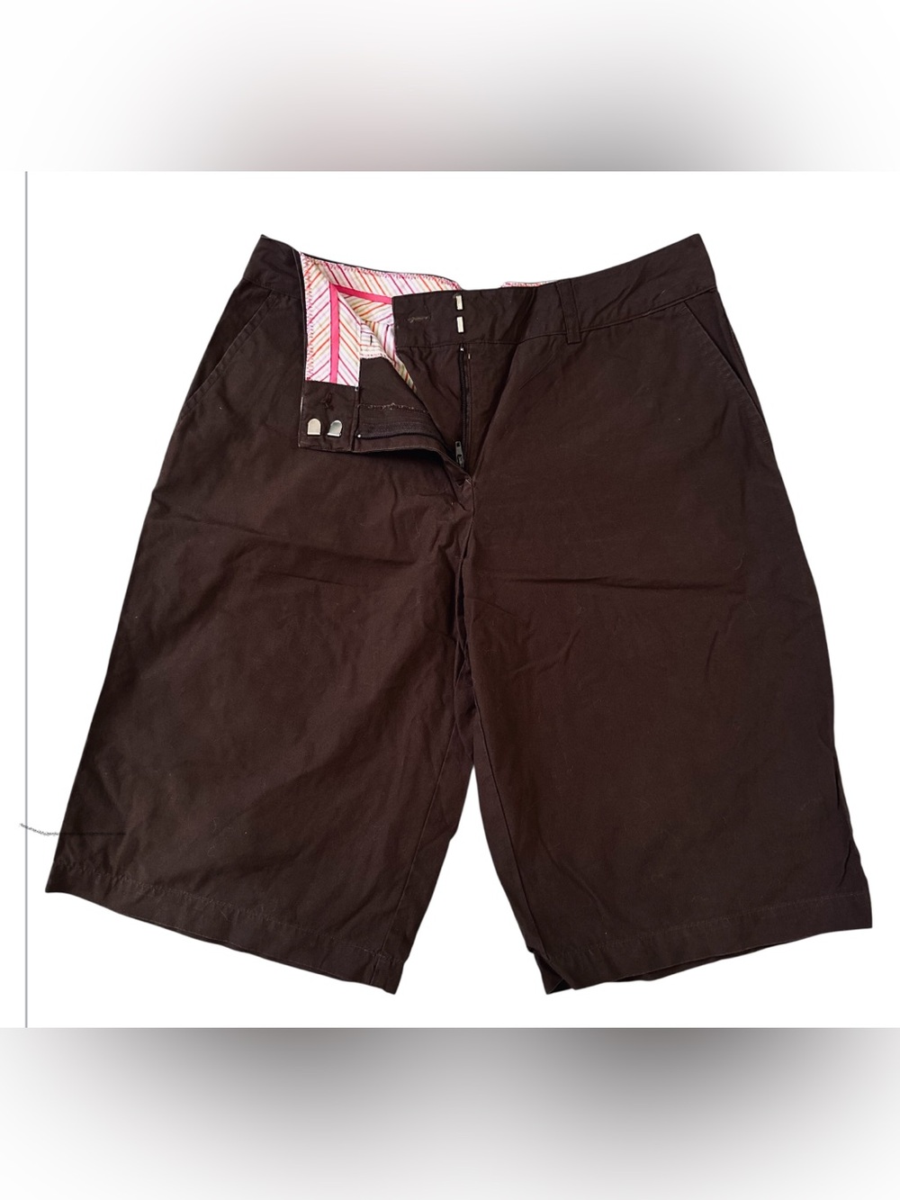 Isaac Mizrahi Women's Size. 6 Bermuda
Brown Shorts